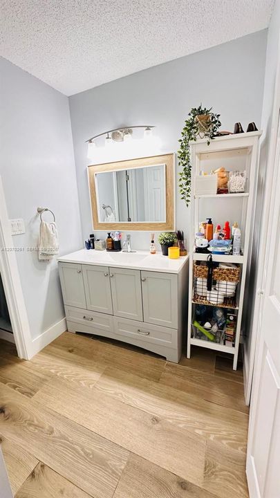 For Sale: $360,000 (3 beds, 2 baths, 1231 Square Feet)