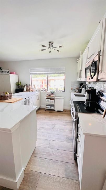 For Sale: $360,000 (3 beds, 2 baths, 1231 Square Feet)