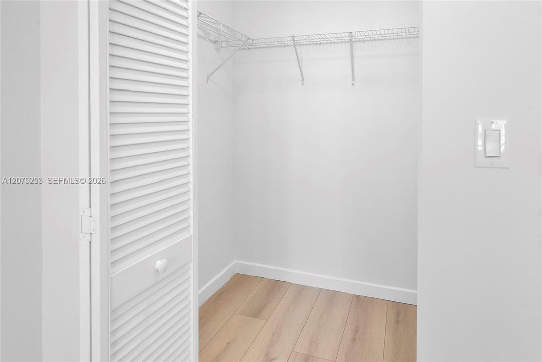 For Rent: $3,100 (1 beds, 1 baths, 846 Square Feet)