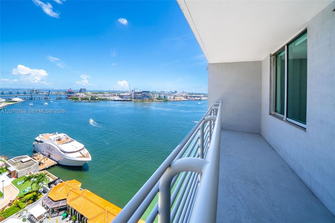 For Rent: $3,100 (1 beds, 1 baths, 846 Square Feet)