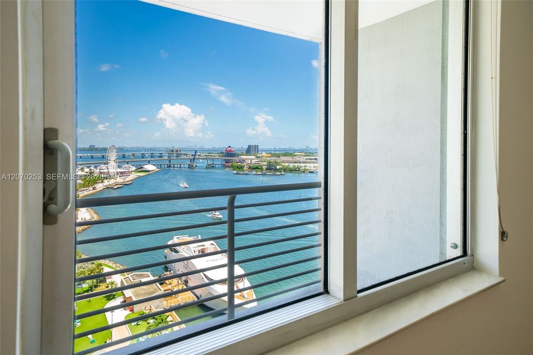 For Rent: $3,100 (1 beds, 1 baths, 846 Square Feet)