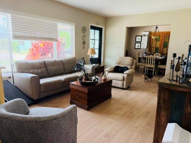 For Sale: $649,000 (4 beds, 2 baths, 1375 Square Feet)