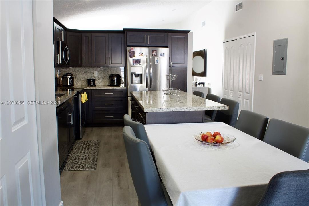For Sale: $615,000 (4 beds, 2 baths, 1458 Square Feet)