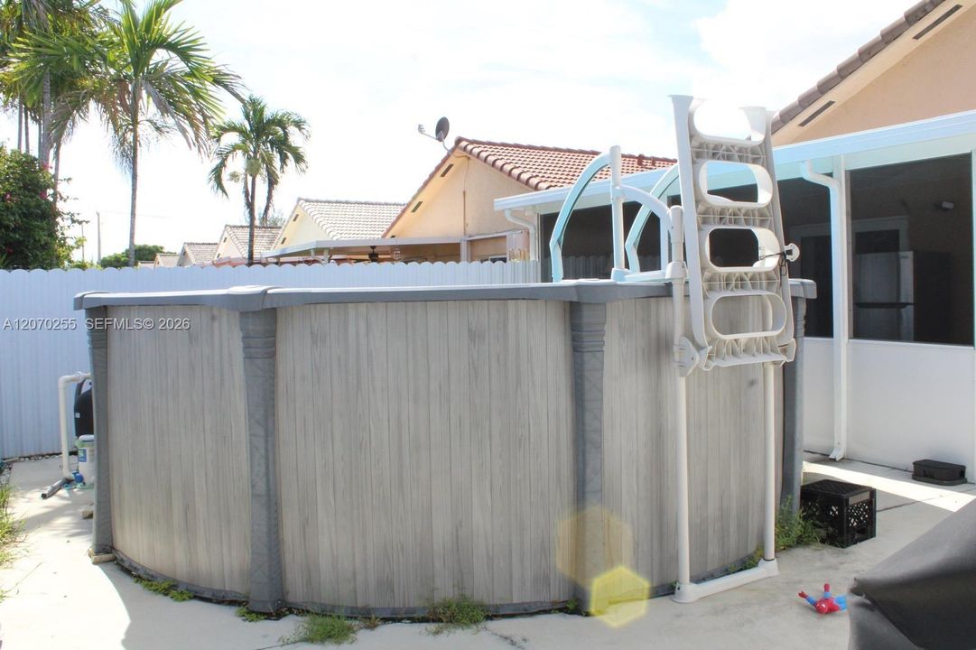 For Sale: $615,000 (4 beds, 2 baths, 1458 Square Feet)