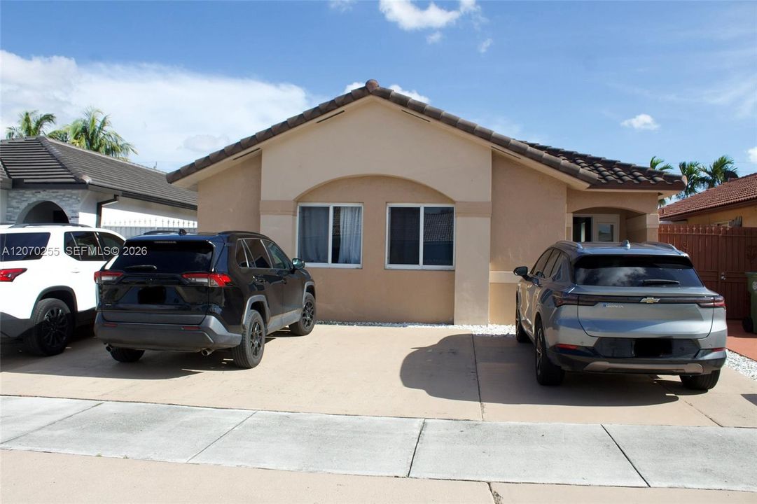 For Sale: $615,000 (4 beds, 2 baths, 1458 Square Feet)