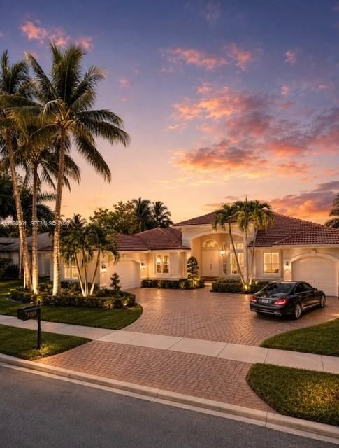 En Venta: $1,599,999 (6 camas, 4 baños, 4635 Pies cuadrados)