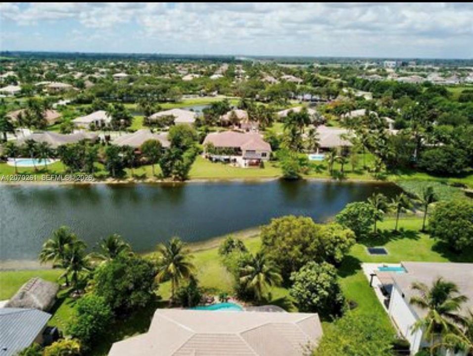 En Venta: $1,599,999 (6 camas, 4 baños, 4635 Pies cuadrados)