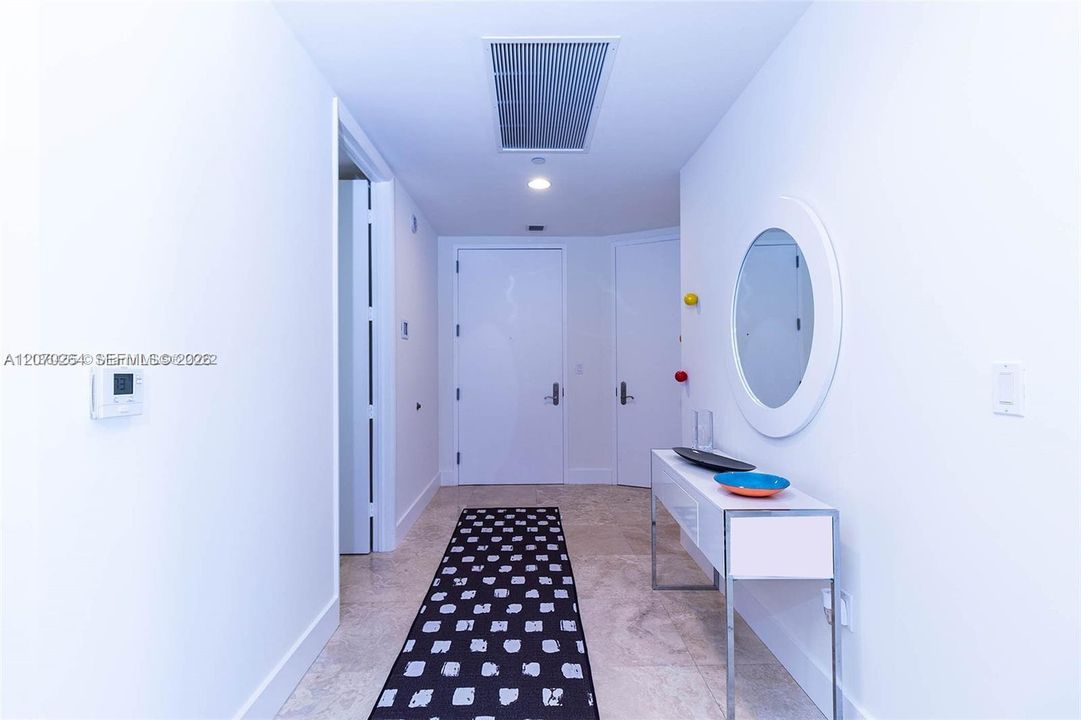 For Rent: $8,750 (2 beds, 3 baths, 1935 Square Feet)