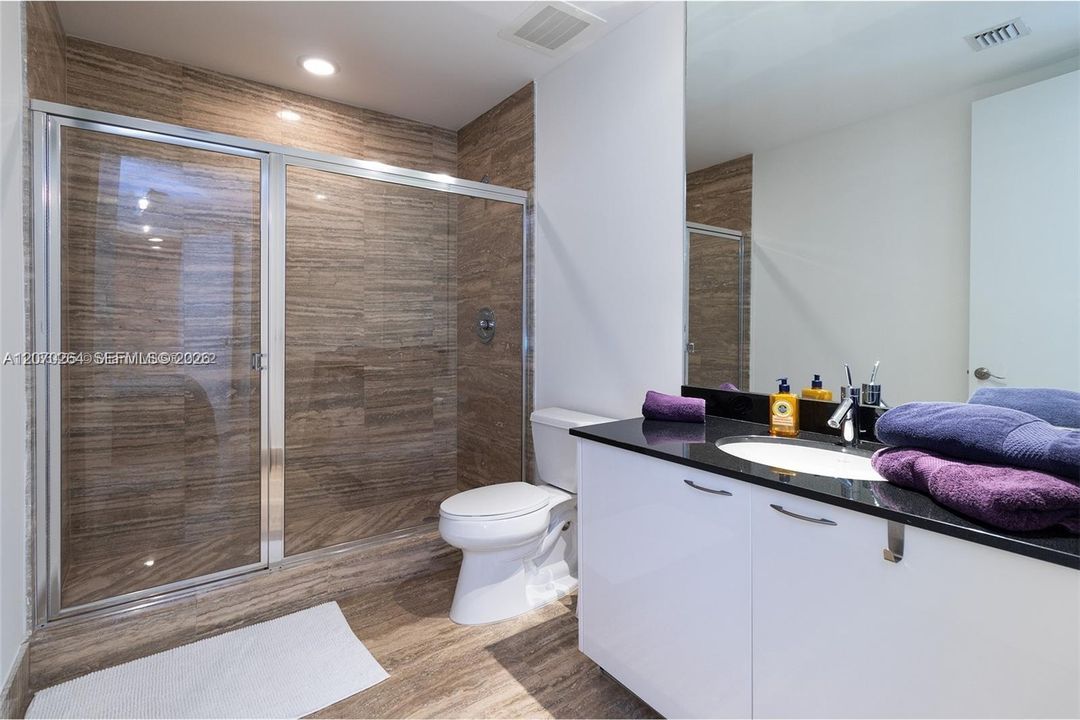 For Rent: $8,750 (2 beds, 3 baths, 1935 Square Feet)
