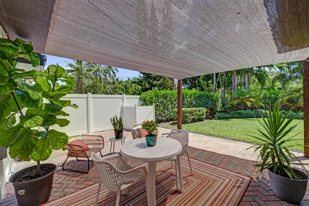 14-ext patio DSC00136
