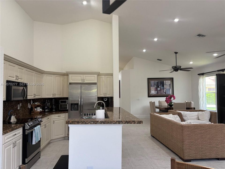 For Sale: $927,000 (3 beds, 2 baths, 2055 Square Feet)