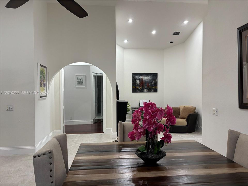 For Sale: $927,000 (3 beds, 2 baths, 2055 Square Feet)