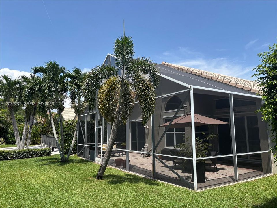 For Sale: $927,000 (3 beds, 2 baths, 2055 Square Feet)
