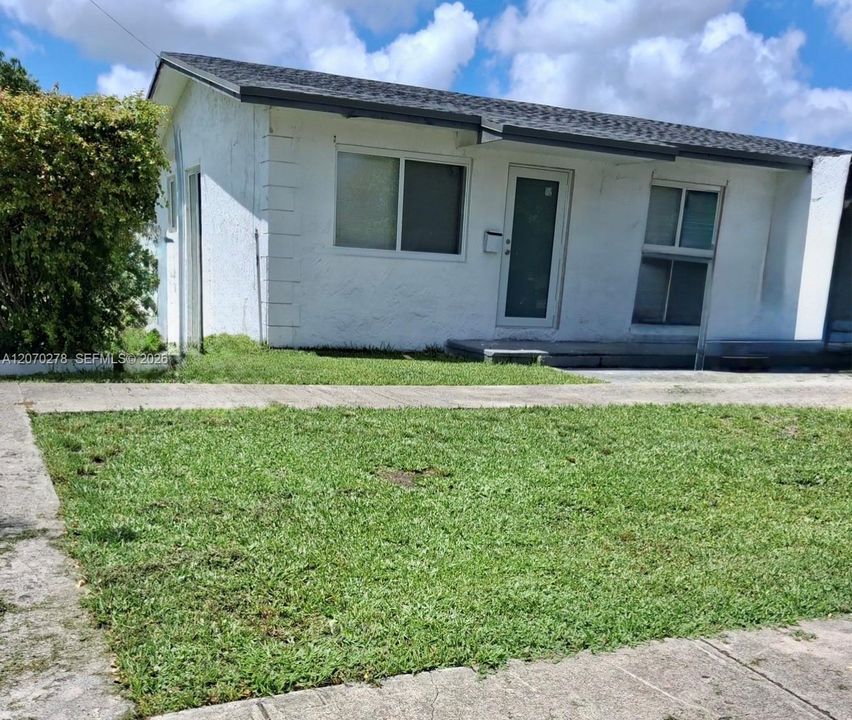 For Rent: $2,050 (2 beds, 1 baths, 1484 Square Feet)