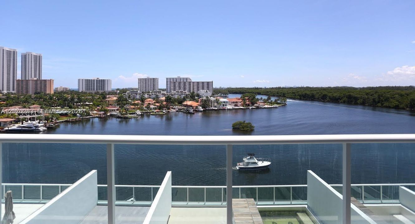 For Rent: $6,000 (2 beds, 3 baths, 1553 Square Feet)