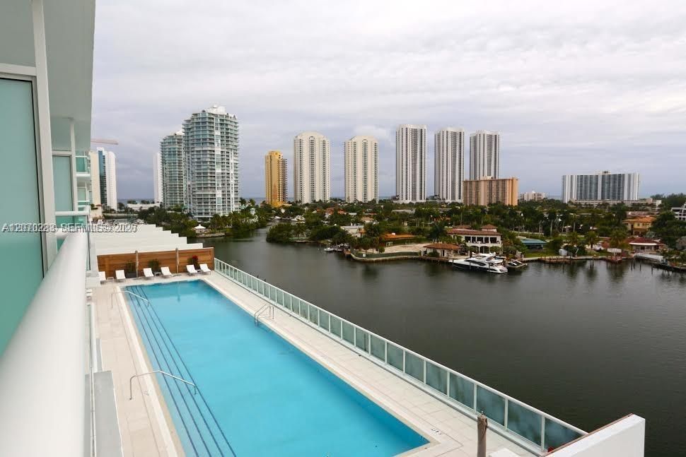For Rent: $6,000 (2 beds, 3 baths, 1553 Square Feet)