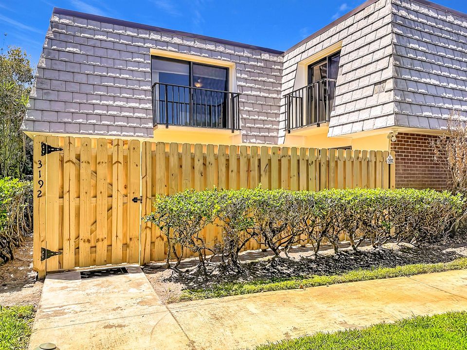 3192 SE Brook Street-14