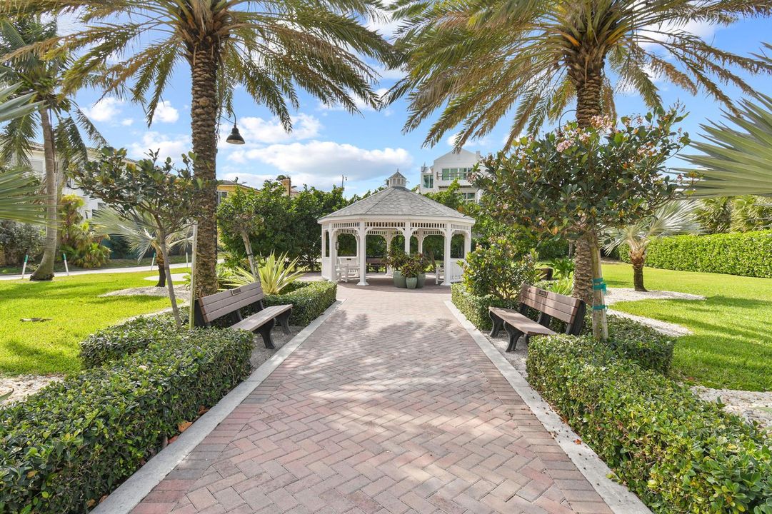 CopyofTownHallPark_03