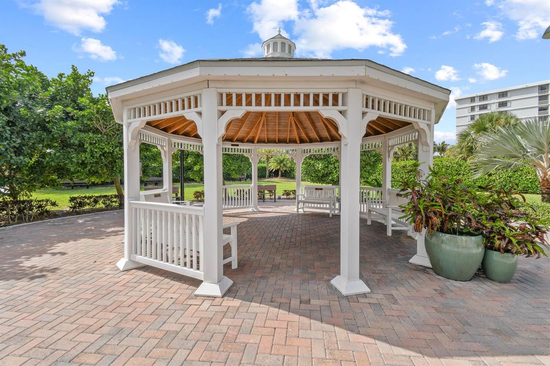 CopyofTownHallPark_05