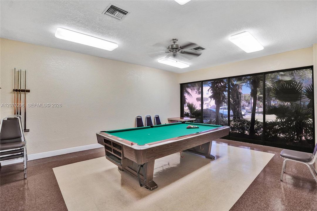 For Sale: $159,000 (2 beds, 2 baths, 1025 Square Feet)