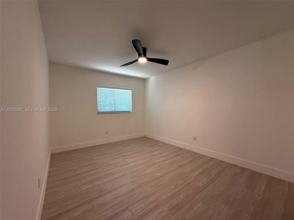 В аренду: $2,900 (2 спален, 1 ванн, 792 Квадратных фут)