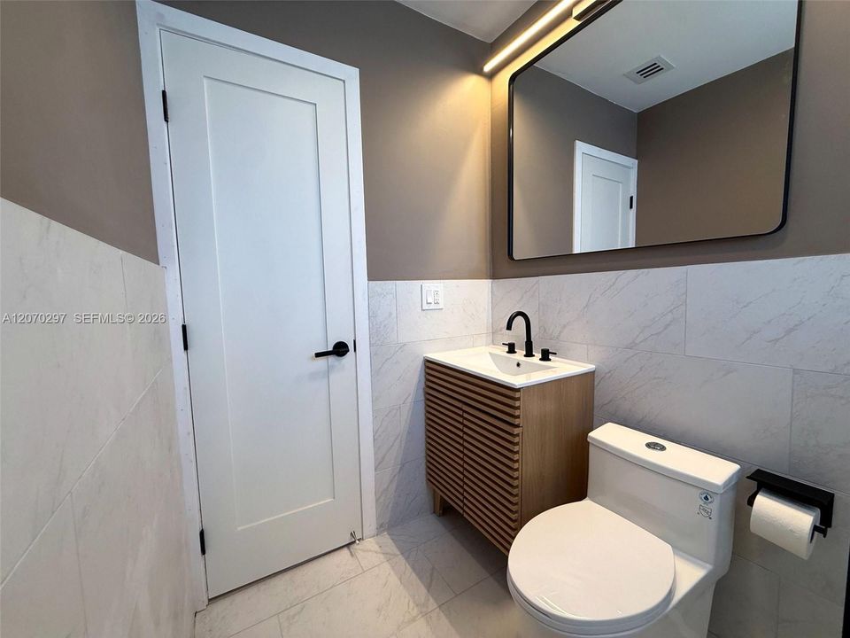 В аренду: $2,900 (2 спален, 1 ванн, 792 Квадратных фут)