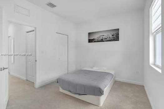 For Rent: $3,200 (3 beds, 3 baths, 1300 Square Feet)