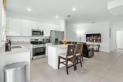 For Rent: $3,200 (3 beds, 3 baths, 1300 Square Feet)