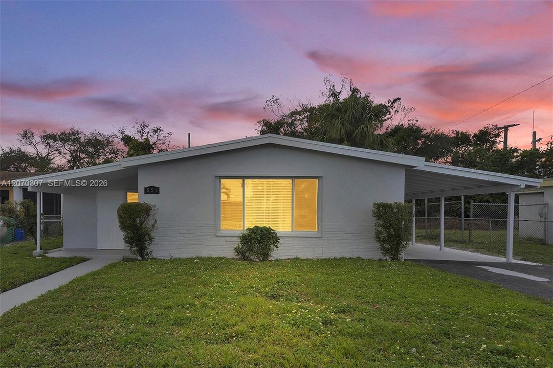 For Rent: $2,500 (4 beds, 1 baths, 1031 Square Feet)