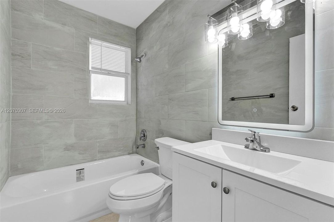 For Rent: $2,500 (4 beds, 1 baths, 1031 Square Feet)