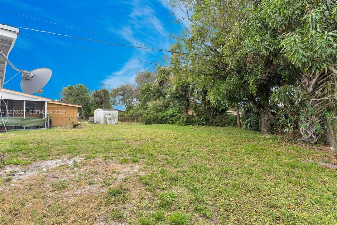For Rent: $2,500 (4 beds, 1 baths, 1031 Square Feet)