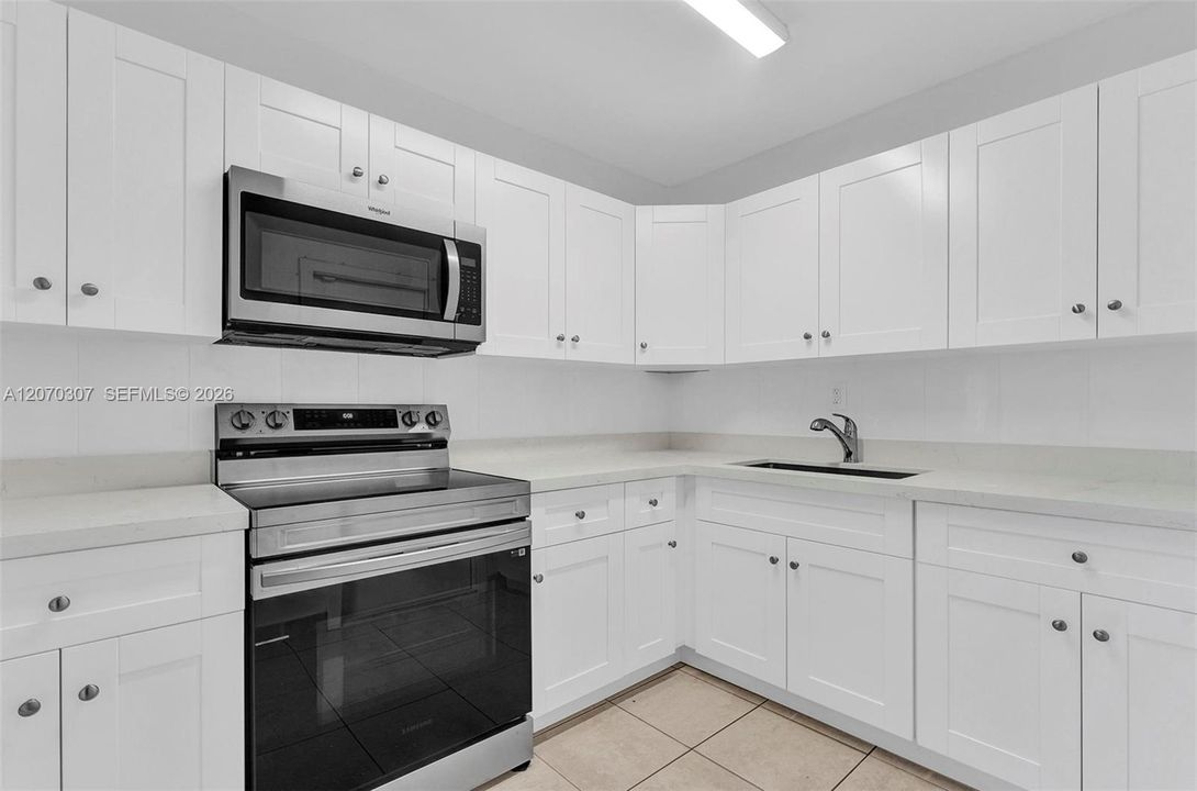 For Rent: $2,500 (4 beds, 1 baths, 1031 Square Feet)
