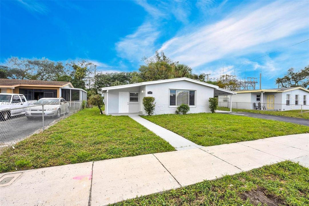 For Rent: $2,500 (4 beds, 1 baths, 1031 Square Feet)