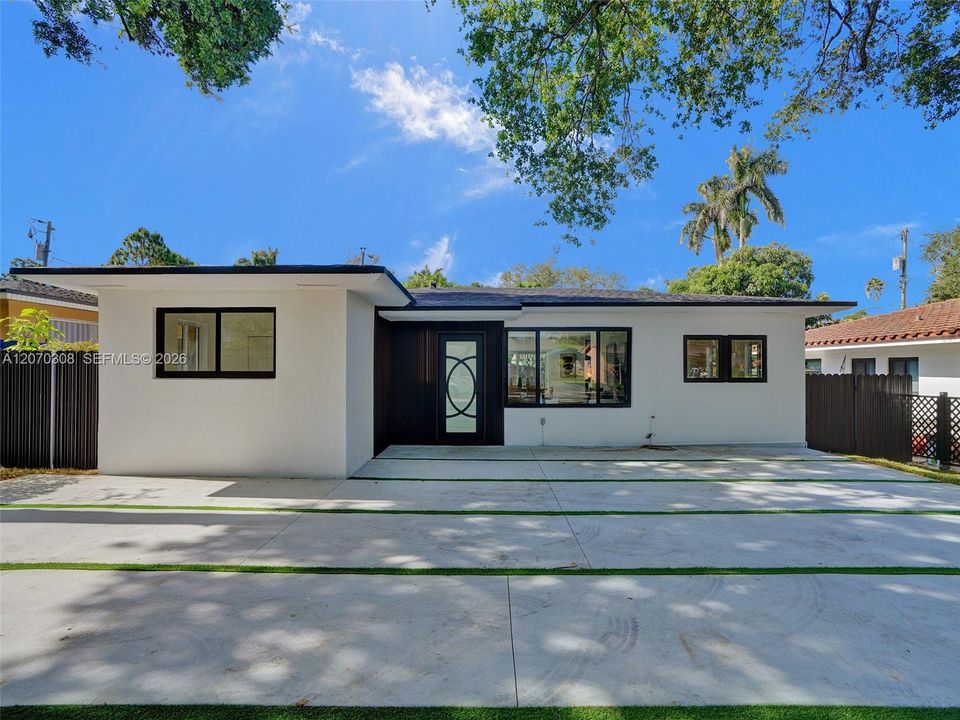 For Sale: $839,900 (3 beds, 2 baths, 1387 Square Feet)