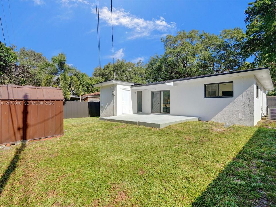 For Sale: $839,900 (3 beds, 2 baths, 1387 Square Feet)