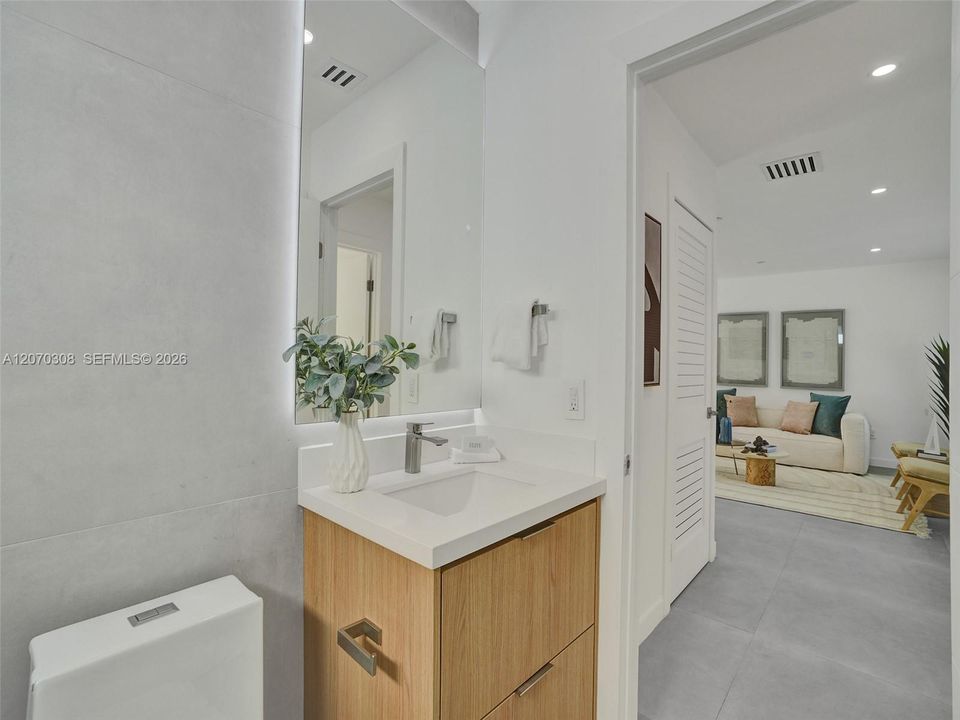 For Sale: $839,900 (3 beds, 2 baths, 1387 Square Feet)