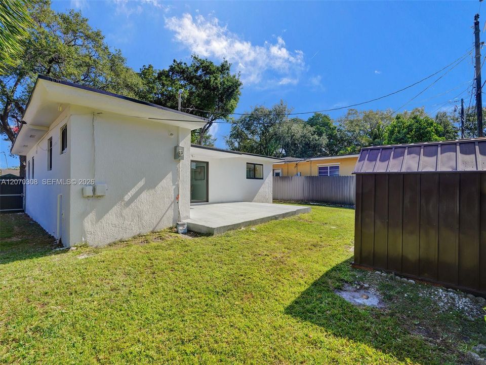 For Sale: $839,900 (3 beds, 2 baths, 1387 Square Feet)