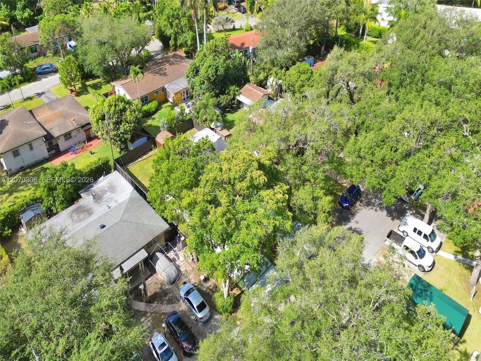 For Sale: $839,900 (3 beds, 2 baths, 1387 Square Feet)