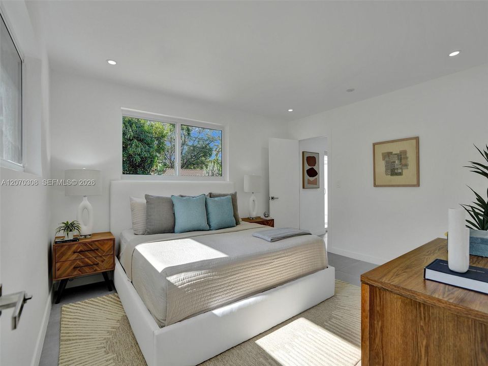 For Sale: $839,900 (3 beds, 2 baths, 1387 Square Feet)