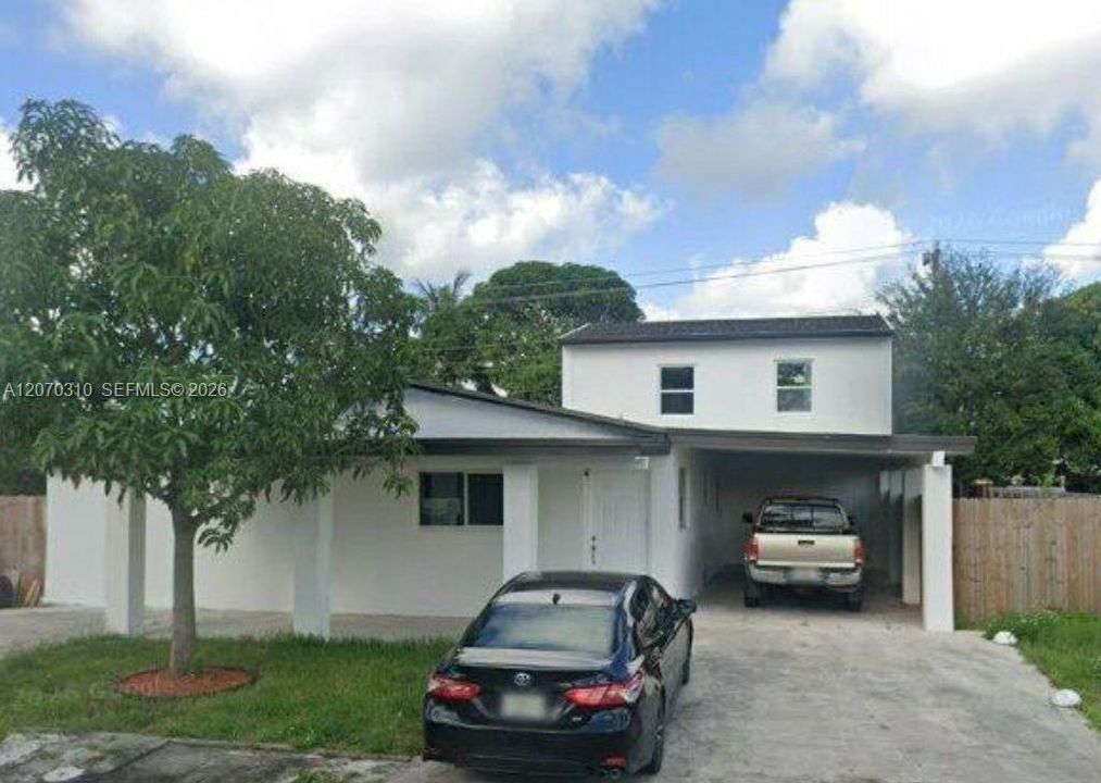 For Rent: $2,500 (1 beds, 1 baths, 2772 Square Feet)