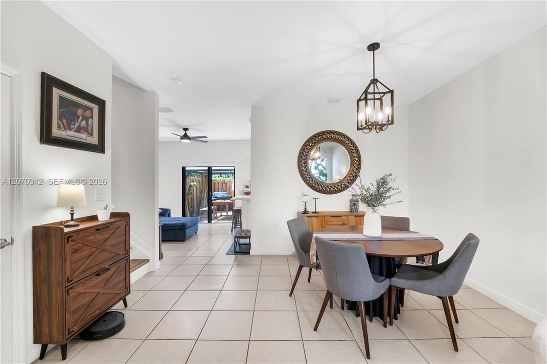 For Sale: $450,000 (3 beds, 2 baths, 1442 Square Feet)