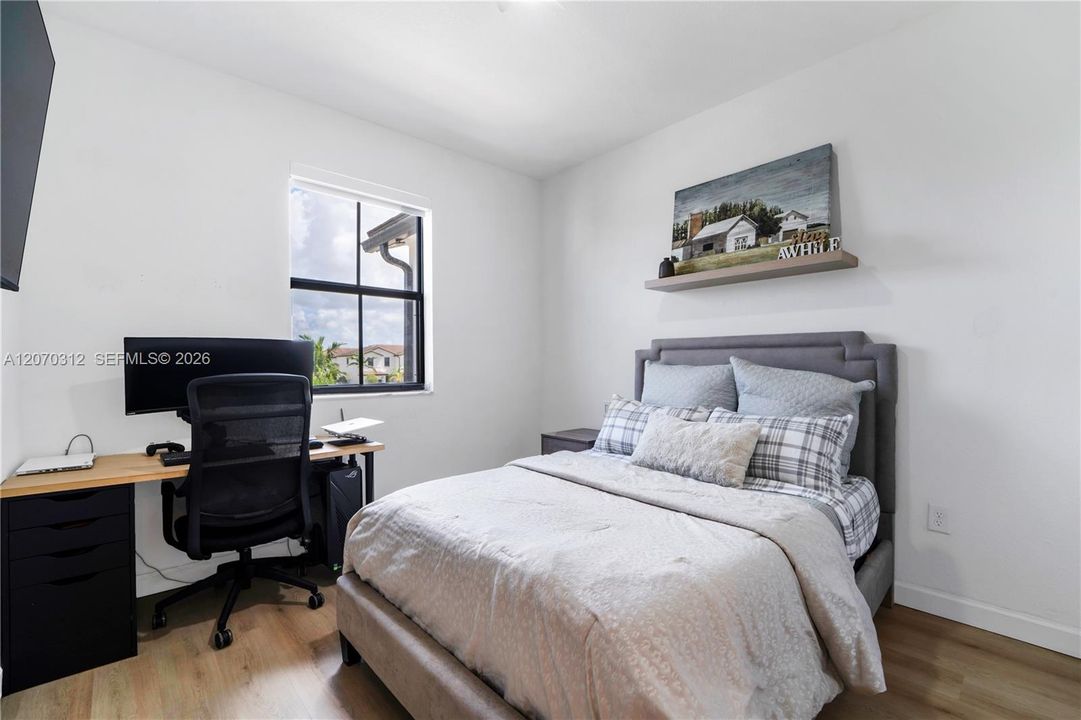 For Sale: $450,000 (3 beds, 2 baths, 1442 Square Feet)