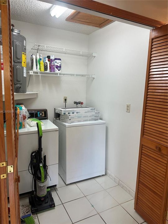 For Sale: $795,000 (4 beds, 2 baths, 1725 Square Feet)