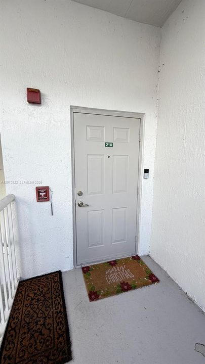 For Rent: $2,800 (3 beds, 2 baths, 1445 Square Feet)