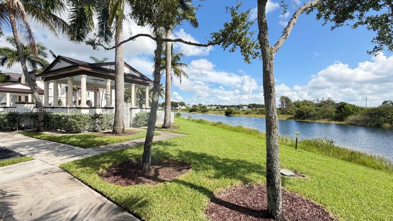 For Rent: $2,800 (3 beds, 2 baths, 1445 Square Feet)