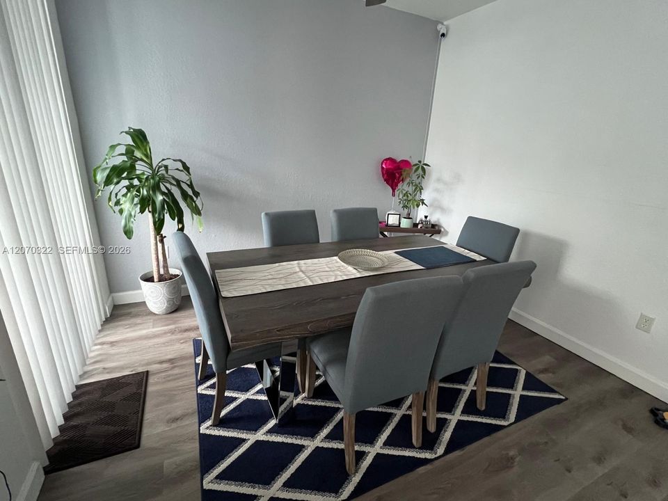 For Rent: $2,800 (3 beds, 2 baths, 1445 Square Feet)