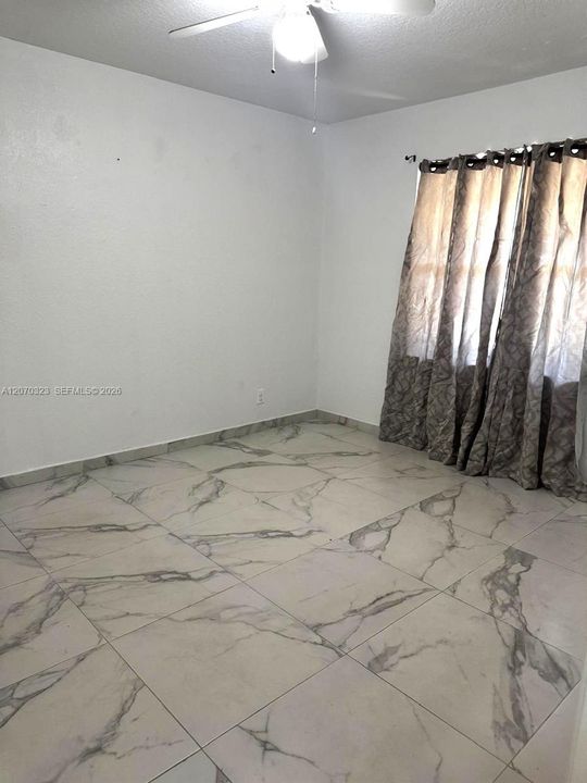 For Rent: $2,000 (2 beds, 2 baths, 886 Square Feet)