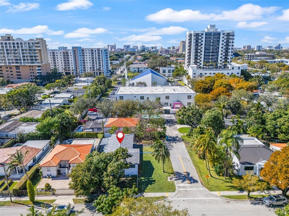 For Sale: $1,150,000 (3 beds, 2 baths, 1424 Square Feet)
