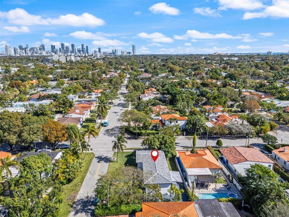 For Sale: $1,150,000 (3 beds, 2 baths, 1424 Square Feet)