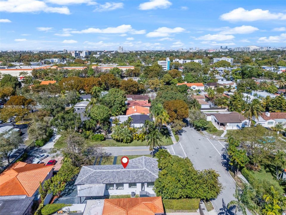 For Sale: $1,150,000 (3 beds, 2 baths, 1424 Square Feet)